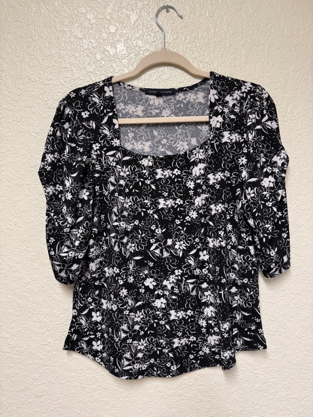 Adrienne Vittadini Black and White Floral Scoop Neck Blouse